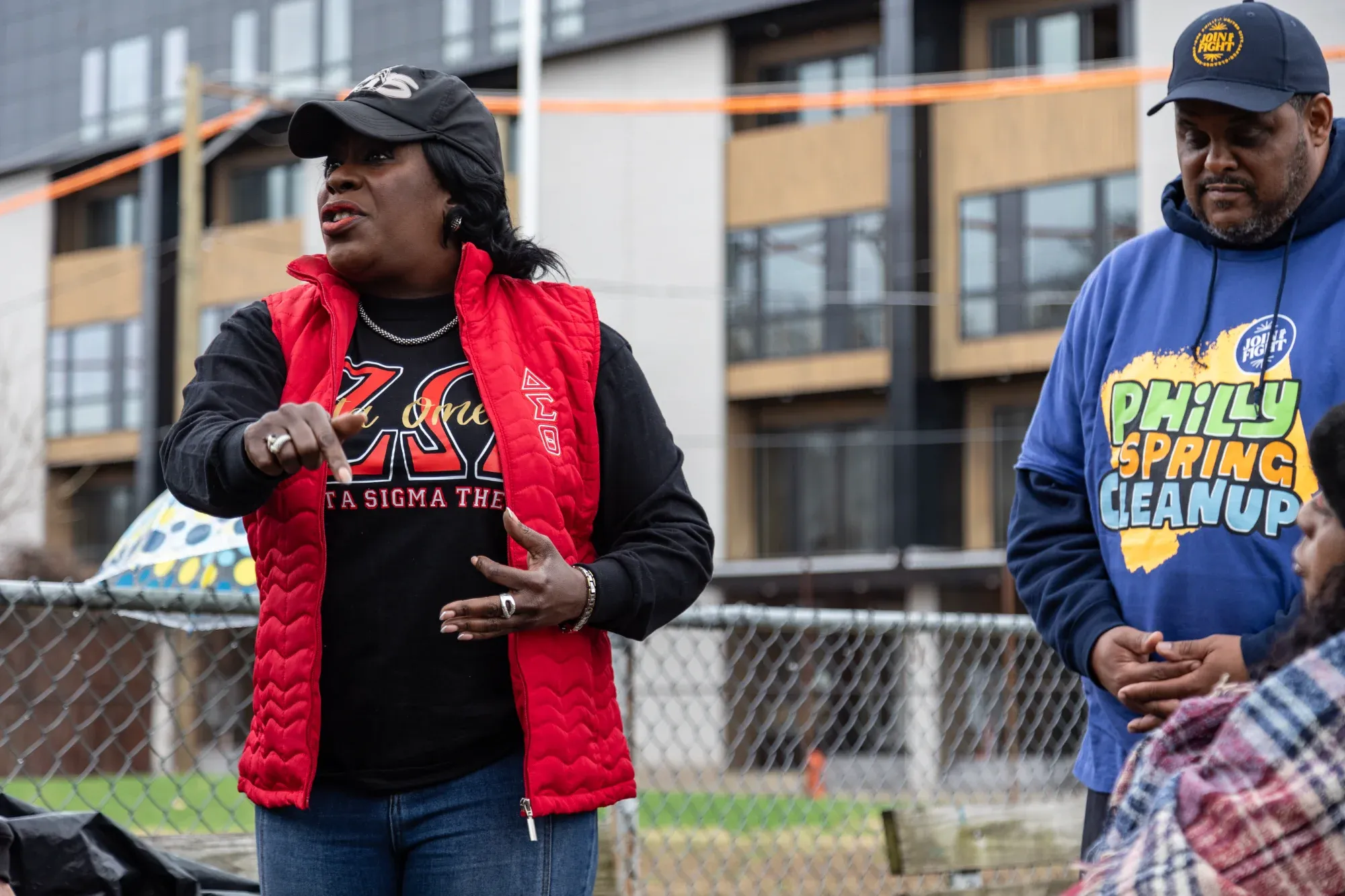 Community gathers at spring cleanup event