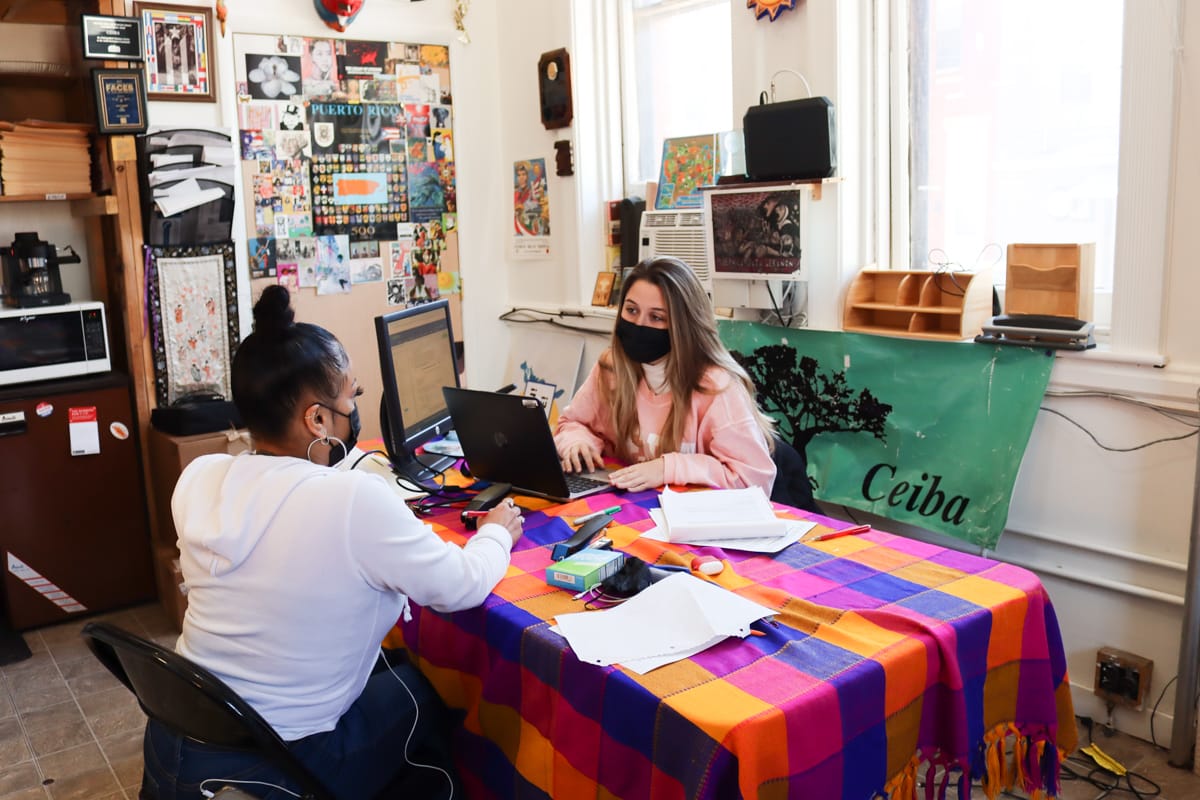 Esta organización latina proporciona declaración de impuestos gratuita a personas con bajos ingresos