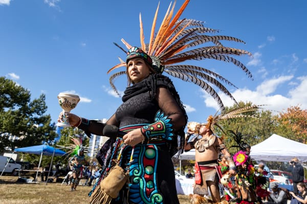 Kensington news: Trick-or-treat movie night at Hissey Park, “We Are The Builders!” storytime, and “We Here Walk and Talk 2”