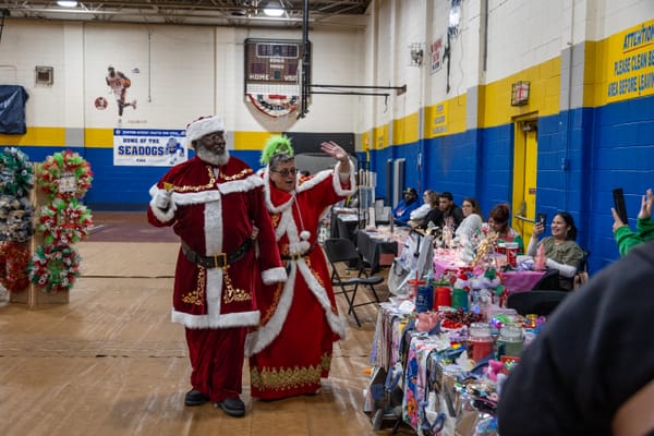 Kensington news: Ugly sweater workshop, “Santa at Campbell Square,” Safe-Hub’s End of the Year Jawn, and more