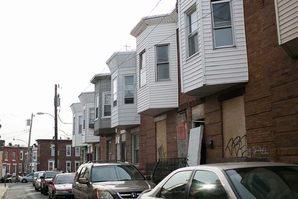 Edificios abandonados son una plaga por todo de Kensington