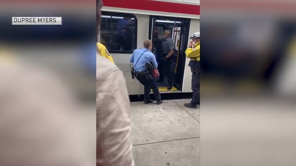 Remueven individuo de autobús SEPTA que no llevaba mascarilla