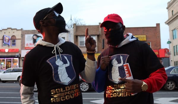 ‘Esto debería ser organizado por las personas adictas, así como por las personas que viven en la comunidad’.